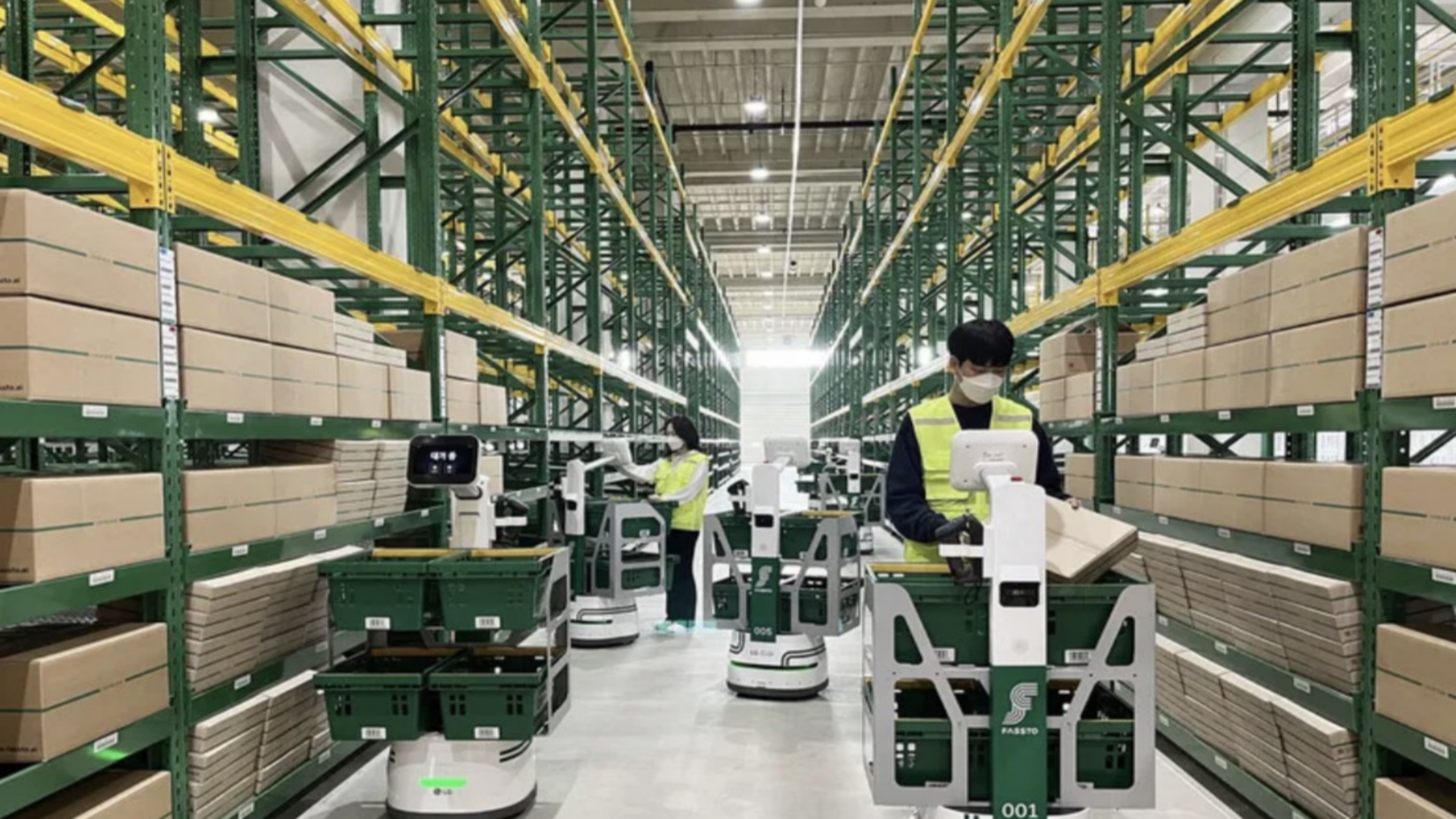 "공장이 살아서 움직인다? LG가 만든 현실판 '자비스' 공장"