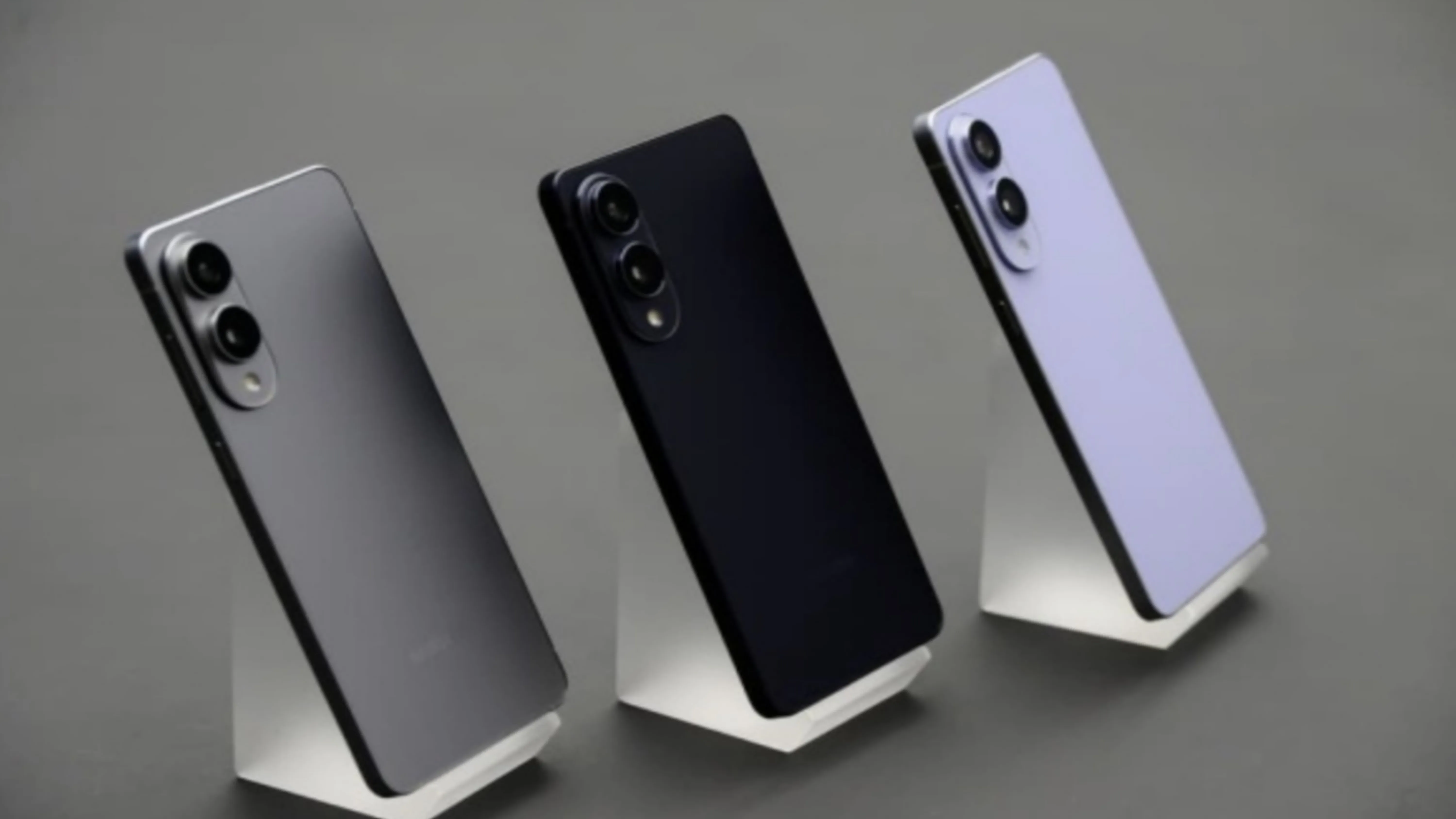 "월급 빼고 다 오르네"… 갤S26 가격 인상설에 소비자들 한숨 푹