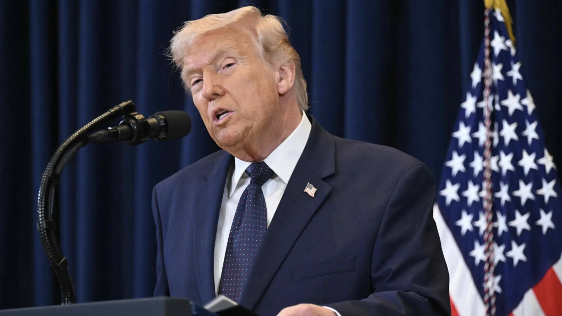 “전쟁 끝내겠다” 트럼프 한마디에 9% 증발한 유가와 웃음꽃 핀 나스닥