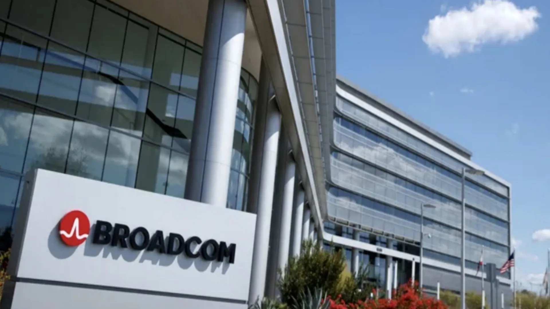 "지금이 AI 바닥인가"... 브로드컴(Broadcom) 30% 급락에 투자자 '옥석 가리기'