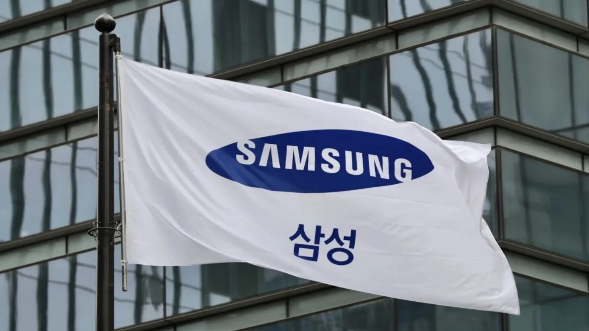 삼성전자, 4월 반도체 브랜드평판 1위 탈환... SK하이닉스 2위 추격