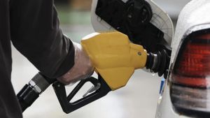 주유소 휘발유·경유 가격 ℓ당 200원 인상... "2천 원 시대 재진입"