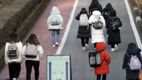 AI 교육 확대의 그늘... 전국 초중고 75% 'AI 전담 교원' 부재